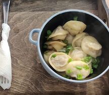 Традиционные пельмени ручной лепки