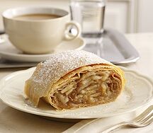 Штрудель с яблоком