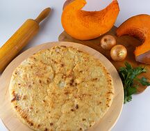 Осетинский пирог с тыквой и луком маленький