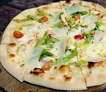 Пицца Цезарь с курицей