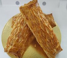 Слойки с ветчиной и сыром