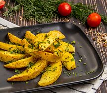 Картофель дольками запеченный