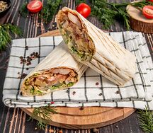 Шаурма по авторскому рецепту с курицей и картофелем
