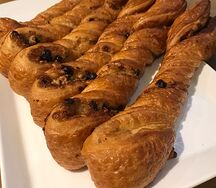Косичка с шоколадом и грецким орехом