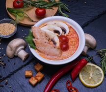 Суп Том ям с курицей