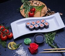 Ролл с лососем