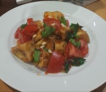 Салат с хрустящими баклажанами