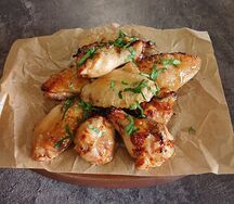 Куриные крылышки в медово-горчичном соусе 