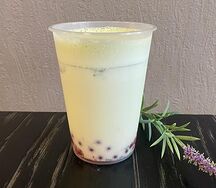 Клубничная Айс-матча с джус-боллами