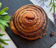 Булочка с корицей