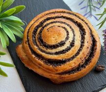 Булочка с маком