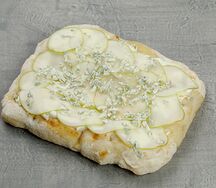 Пицца груша с горгонзолой