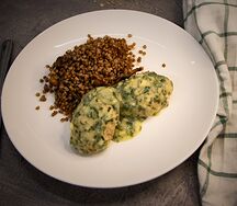 Мясные биточки с отварной гречкой