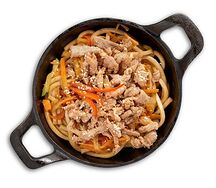 Wok лапша со свининой и овощами