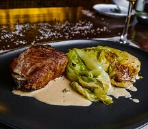 Филе-миньон с перечным соусом