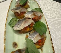 Сельдь с печеным перцем и картофелем