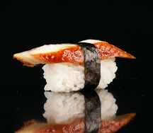 Суши с угрем