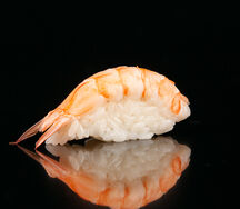 Суши с креветкой