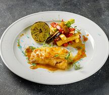 Тайский халибут с овощами
