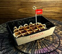 Вафли с кленовым сиропом