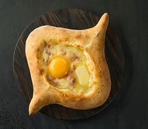 Хачапури по-аджарски Карбонара