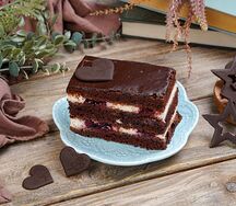 Шоколадный лес с вишней