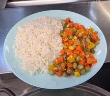 Рис отварной с овощами