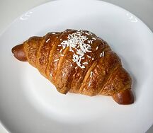 Круассан с карамелью