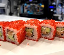 Ролл Сяке Калифорния