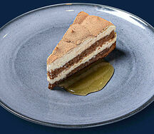 Тирамиссу с ромовым соусом