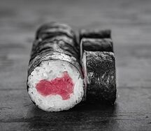 Ролл с тунцом