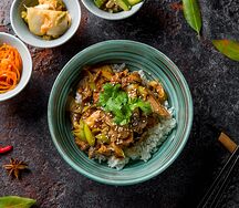 Утка по-пекински в соусе яки-нику