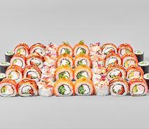 Плато с красной рыбой