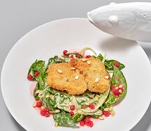 Треска под ягодным соусом