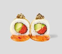 Ролл с дикой неркой и маринованной грушей