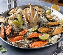 Плато запеченных мидий