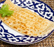 Кутабы со сметаной и сливочны маслом