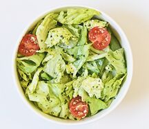 Салат Песто и моцарелла