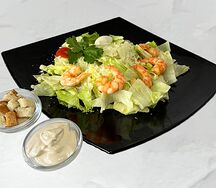 Салат Цезарь с креветками