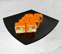 Ролл Калифорния с лососем