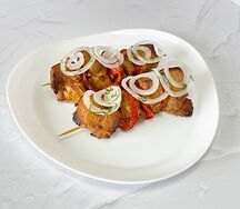 Шашлык cвинoй на шпажке