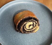 Рулетик с маком