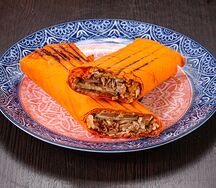 Шаурма в сырном лаваше