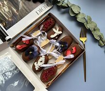 Набор чизкейков в молочном шоколаде