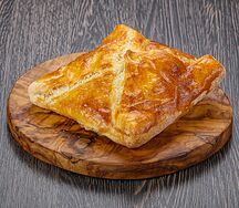 Хачапури с сыром слоёное