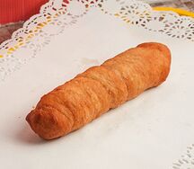 Сосиска в тесте жареная