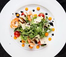 Салат с креветками
