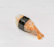 Суши с креветкой