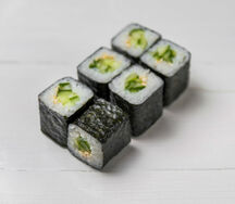 Ролл Маки Огурец