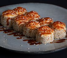 Запеченный ролл с курицей